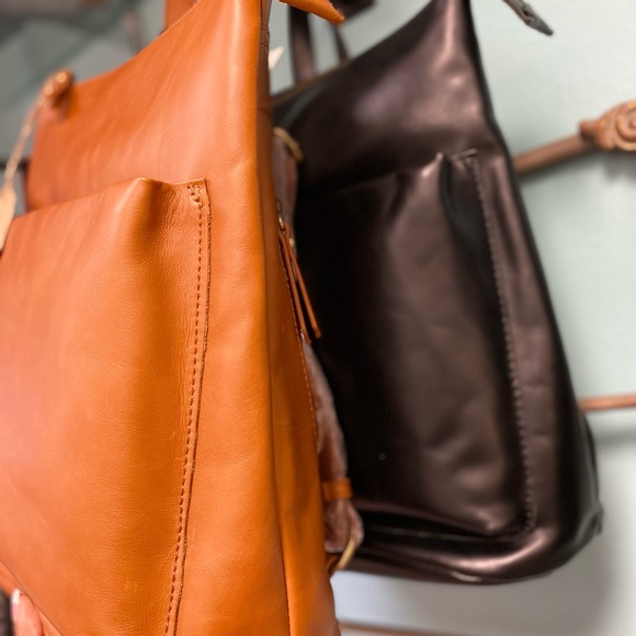 Available 100% high-quality genuine leather backpack 🎒 - Picture 4 of 4